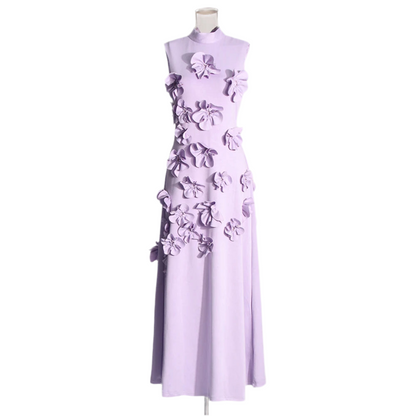 Long dress with embossed flowers!