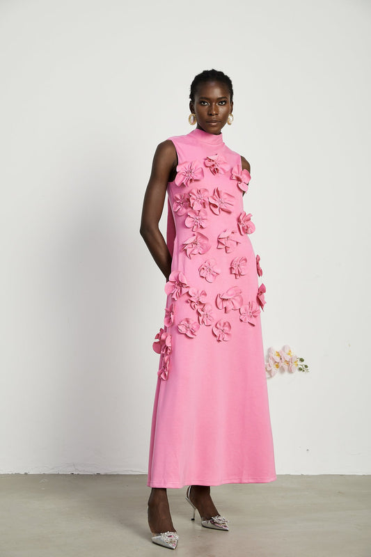 Long dress with embossed flowers!