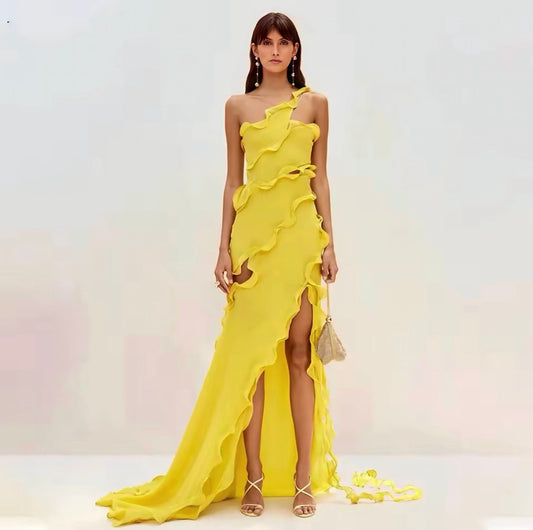 Long and beautiful, yellow dress with incredible details.