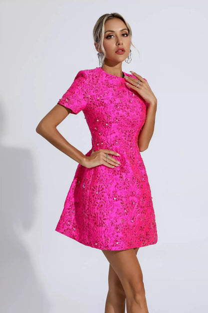 Beautiful and elegant short-sleeved dresses with a deep pink jacquard floral print.