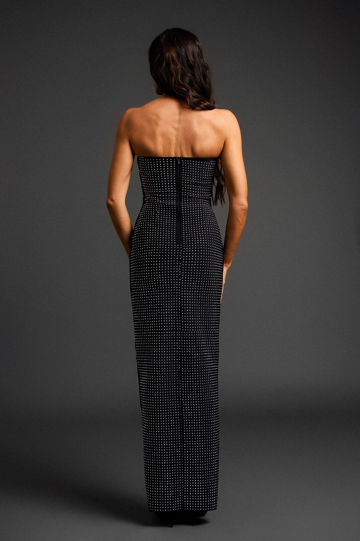 Elegant and seductive black maxi dress, special to shine wherever you go.